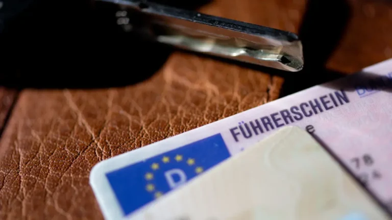 🪪 Wie kann ich einen Originalführerschein erkennen? – Der komplette Guide 2025