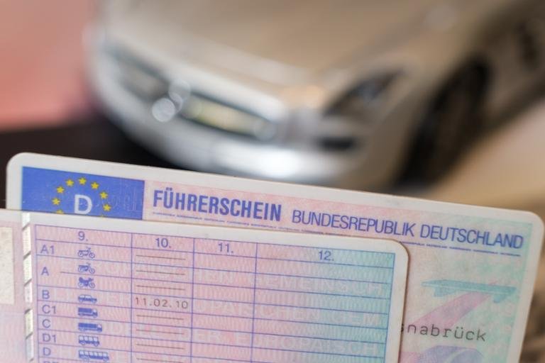 🌍 Kann ein Ausländer einen deutschen Führerschein machen? – Alles, was Sie wissen müssen 🇩🇪