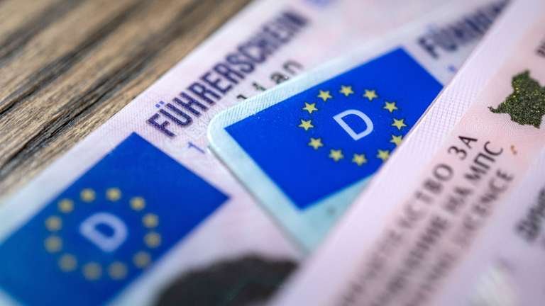 🏍️ B196 Führerschein – Motorrad fahren mit Autoführerschein (Alle Infos)